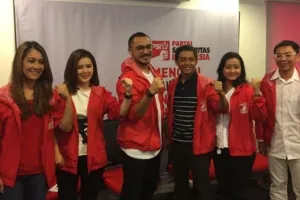 giring nidji ke politik