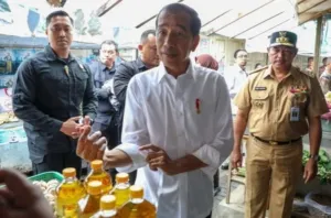 Kunjungan Kerja ke Pasar Blabak Mungkid, Jokowi Harga Bahan Pokok Relatif Normal