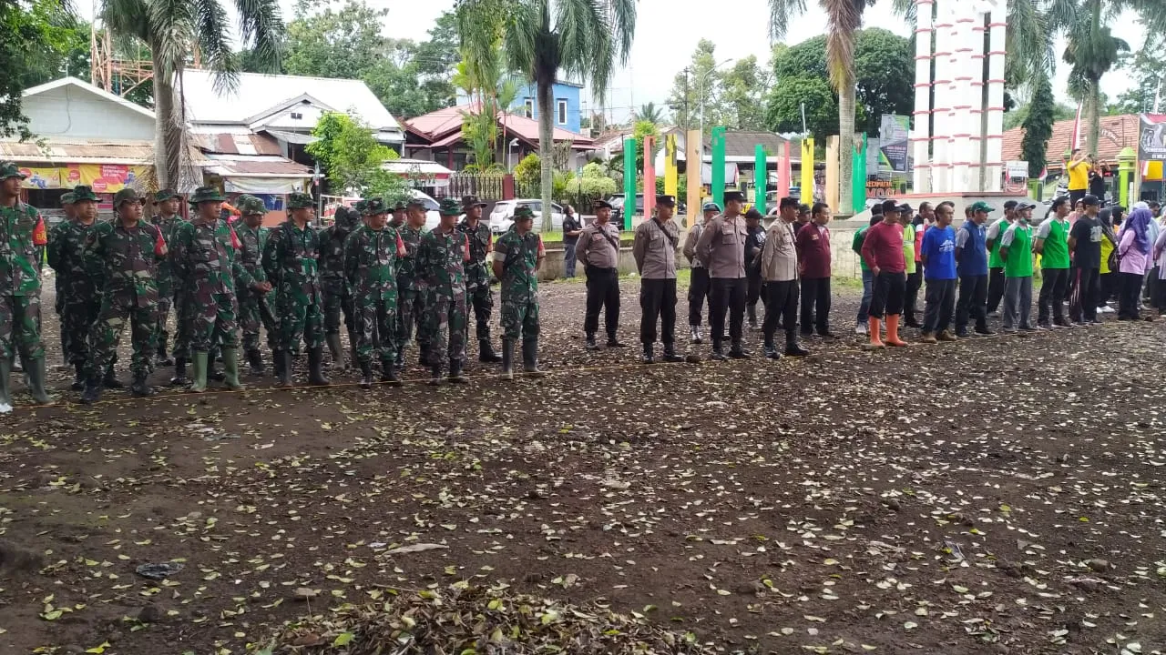 Karya Bakti Kodim 0711 Manunggal Masyarakat Wilayah Pemalang Selatan Bersihkan Moga