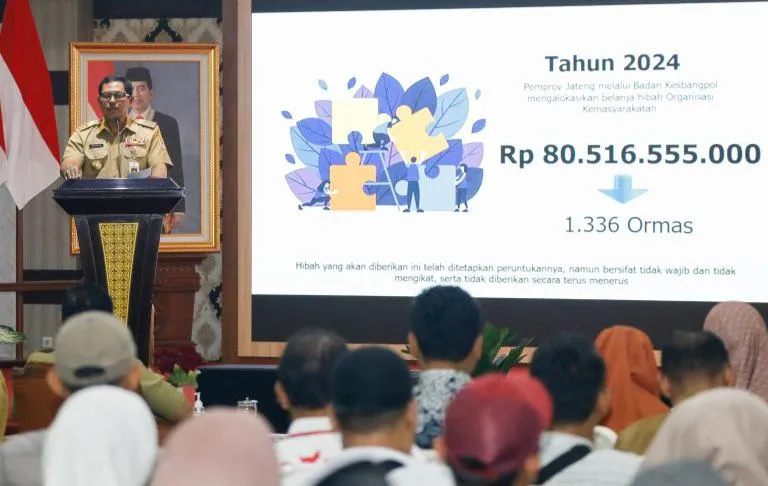 Pemprov Jateng Serahkan Dana Hibah Rp80,5 Milyar Kepada 1.336 Ormas