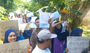 Diduga Gelapkan Iuran PBB Warga, 2 Oknum Perangkat Desa Panjunan Pemalang Dituntut Mundur