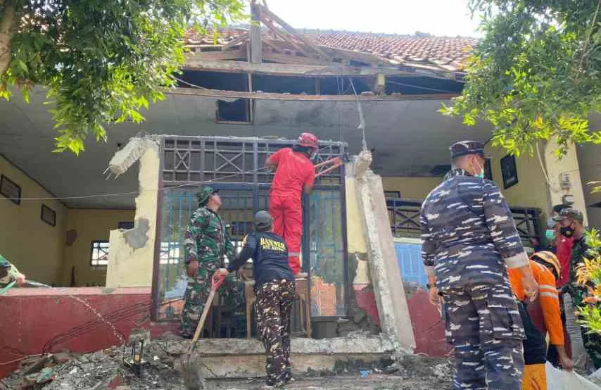 Gempa Bumi di Batang SD Negeri Kalisalak Rusak Parah. Kerugian Hingga Rp60 Juta