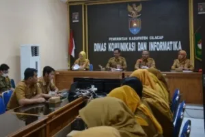 Persiapan Uji Publik PPID Tahap Kedua, Diskominfo Cilacap Gelar Monev Keterbukaan Informasi Publik 2024