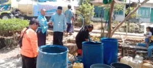 Muhammadiyah Kecamatan Moga Bantu Gelontori Air Warga yang Terdampak Kekeringan di Kecamatan Pulosari