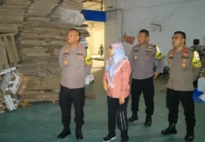 Bersama Ketua KPU Pekalongan, Kapolres Lakukan Pengecekan Logistik Pilkada 2024