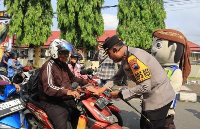 Kapolres Purbalingga Pimpin Hari Pertama Pelaksanaan Operasi Zebra Candi 2024