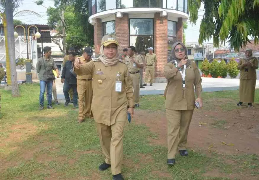 Alun-alun Batang Direnovasi, Pj Bupati : Pekerjaan Sudah Mencapai 90 Persen