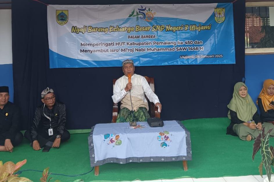 Sambut Isra’ Mi’raj dan Peringati Hari Jadi Kebupaten Pemalang ke-450, Keluarga Besar SMP Negeri 3 Ulujami Adakan Ngaji Bareng dan Doa Bersam