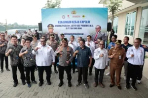 Gubernur Ahmad Luthfi Dampingi Kapolri Cek Kesiapan Pos Terpadu Pejagan dan Layanan Valet Ride