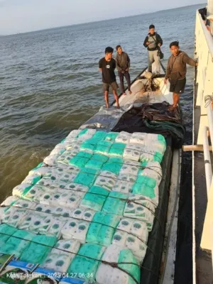 Bakamla RI Gagalkan Penyelundupan Beras dan Gula Pasir Subsidi di Sei Nyamuk Sebatik, Kaltara