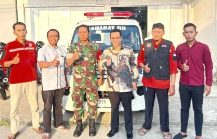 Gandeng BRI, Anggota DPR RI Rizal Bawazier Serahkan Ambulans Gratis Untuk Warga Pemalang 
