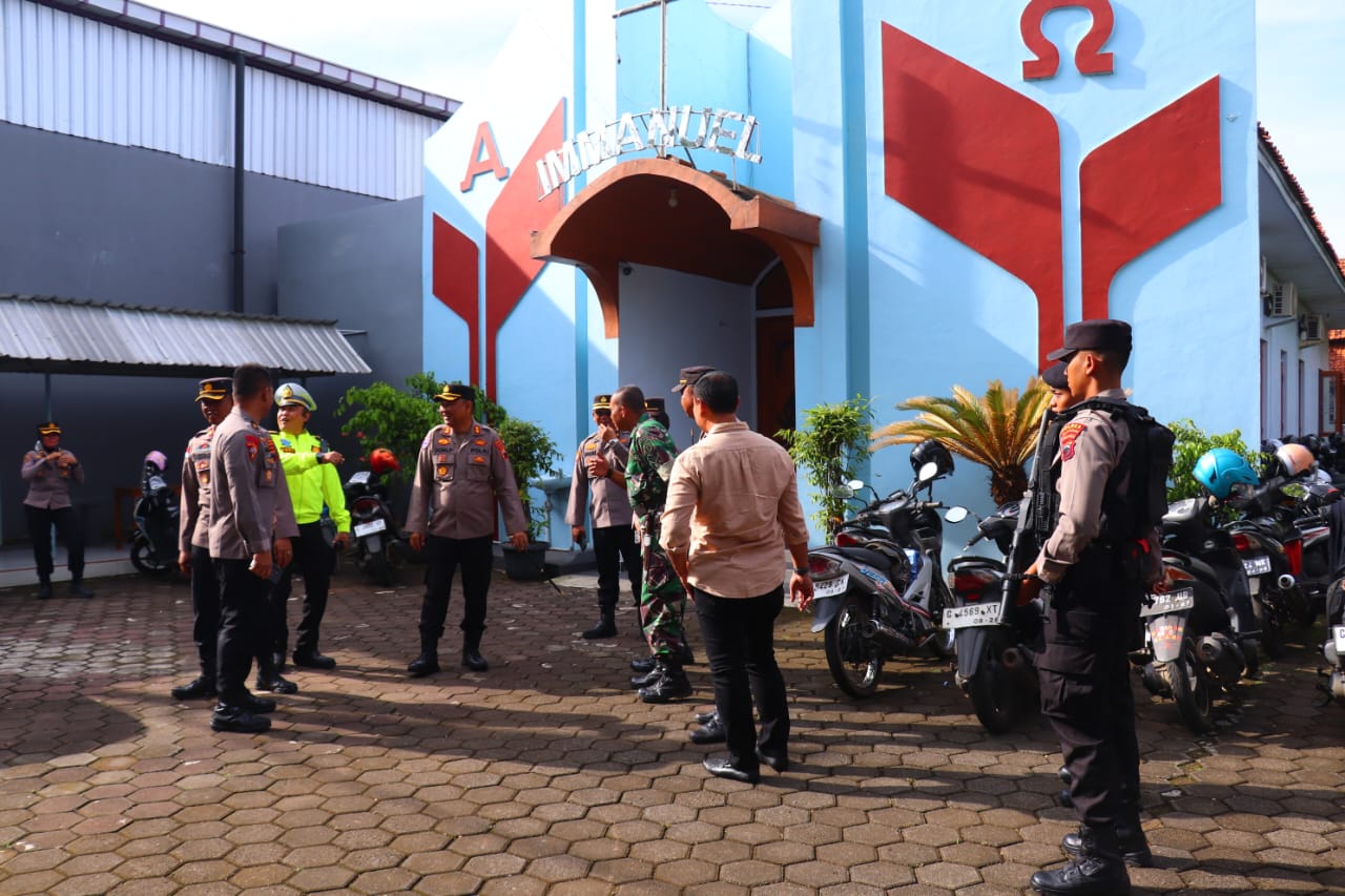 Polres Pekalongan Kerahkan Personilnya Untuk Pengamanan Jumat Agung dan Paskah