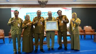 Pemalang Terima Penghargaan Kabupaten Predikat Pelayanan Prima di Jateng
