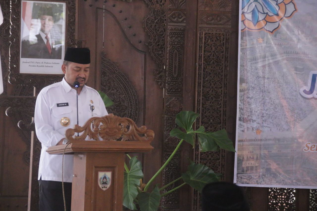 Inilah Pesan Bupati Anom Saat Melepas Jamaah Haji di Pendopo Kabupaten Pemalang