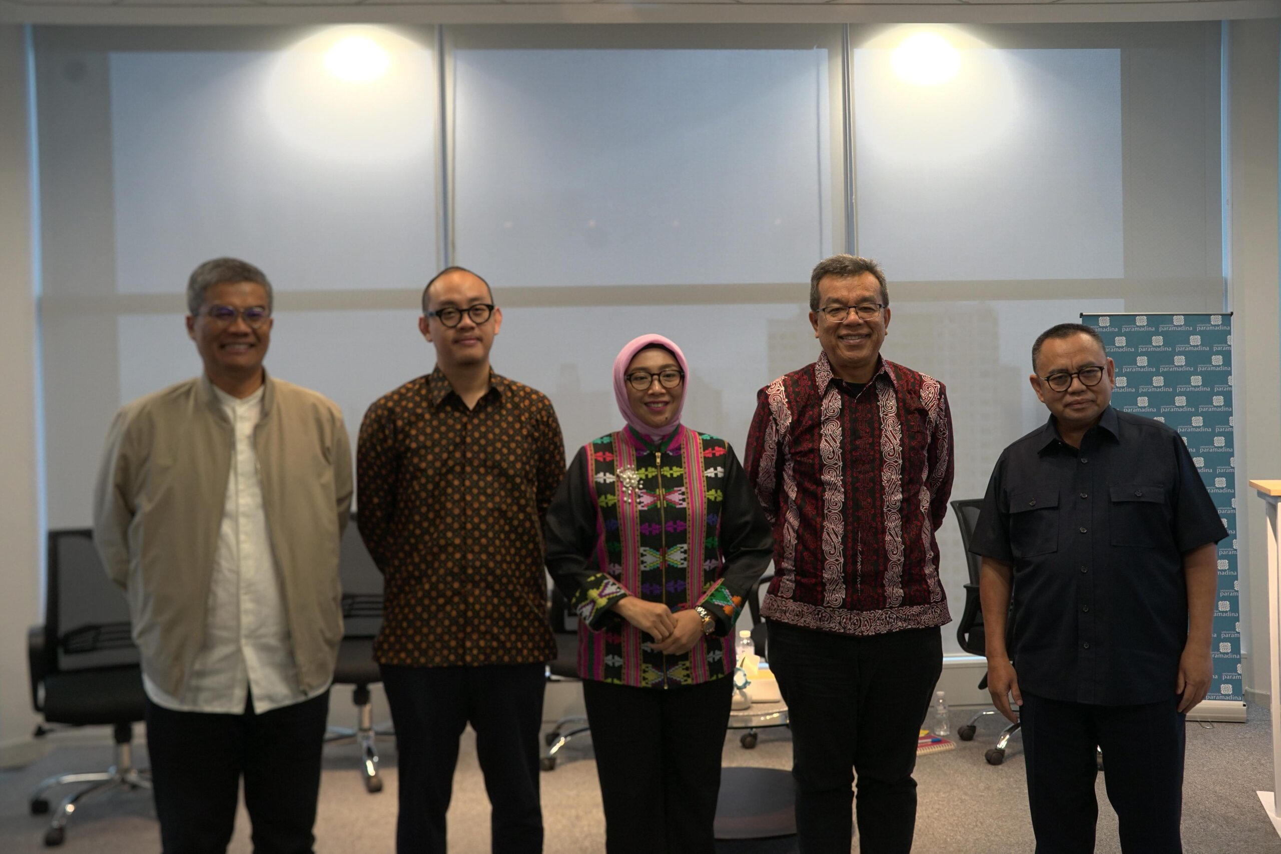 Diskusi Publik Paramadina: Mengapa Indonesia Tertinggal dalam Transisi Energi?