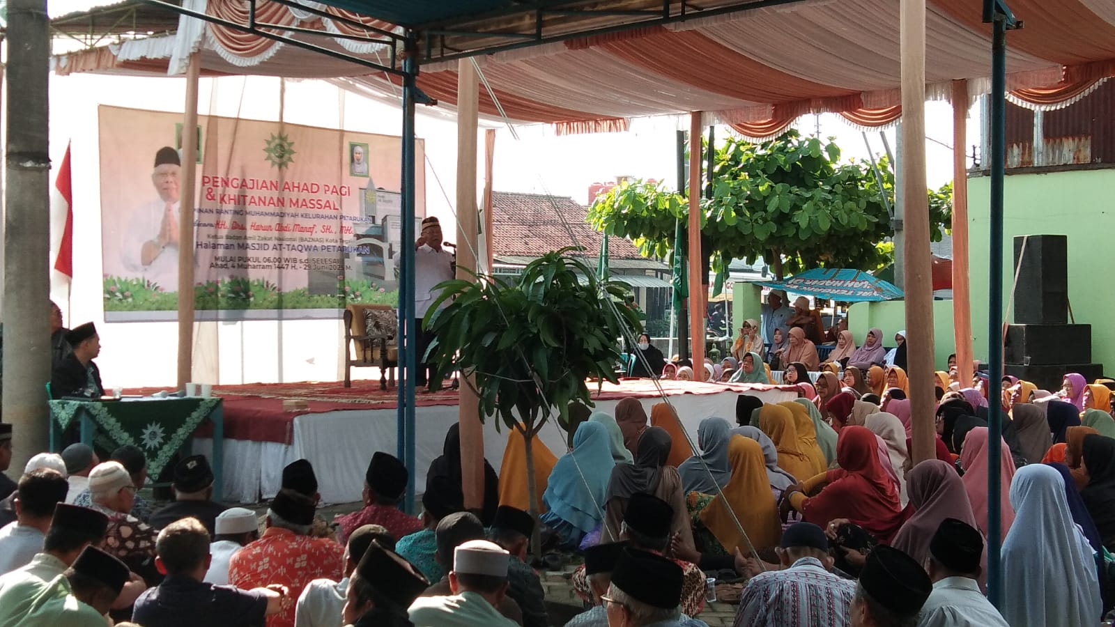 Ribuan Warga Padati Pengajian Ahad Pagi dan Khitanan Massal di Masjid At Taqwa Muhammadiyah Petarukan