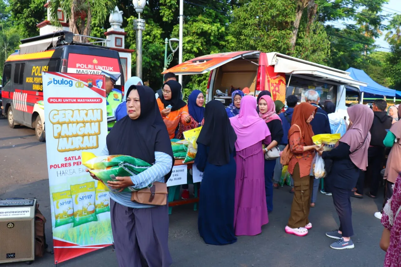 GPM yang Digelar Polres Pekalongan di CFD Kajen Diserbu Warga, Dua Ton Beras Ludes Seketika