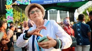 Wisatawan Jerman Kepincut Jepara Art Carnival Hari Jadi Ke-80 Provinsi Jateng