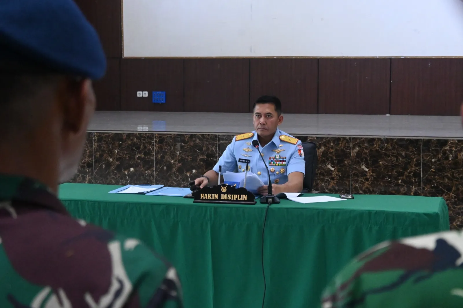 Berikan Efek Jera, Danlanud Sultan Hasanuddin Pimpin Sidang Disiplin Perkara Judi Online