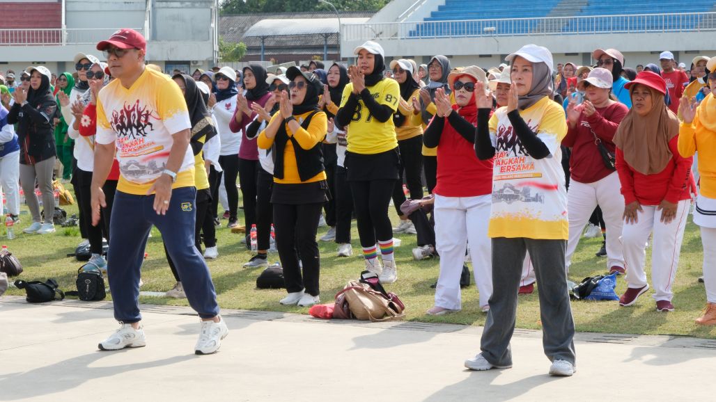 Haornas, Ribuan Warga Padati Stadion Mochtar Pemalang Ikuti Senam Bersama