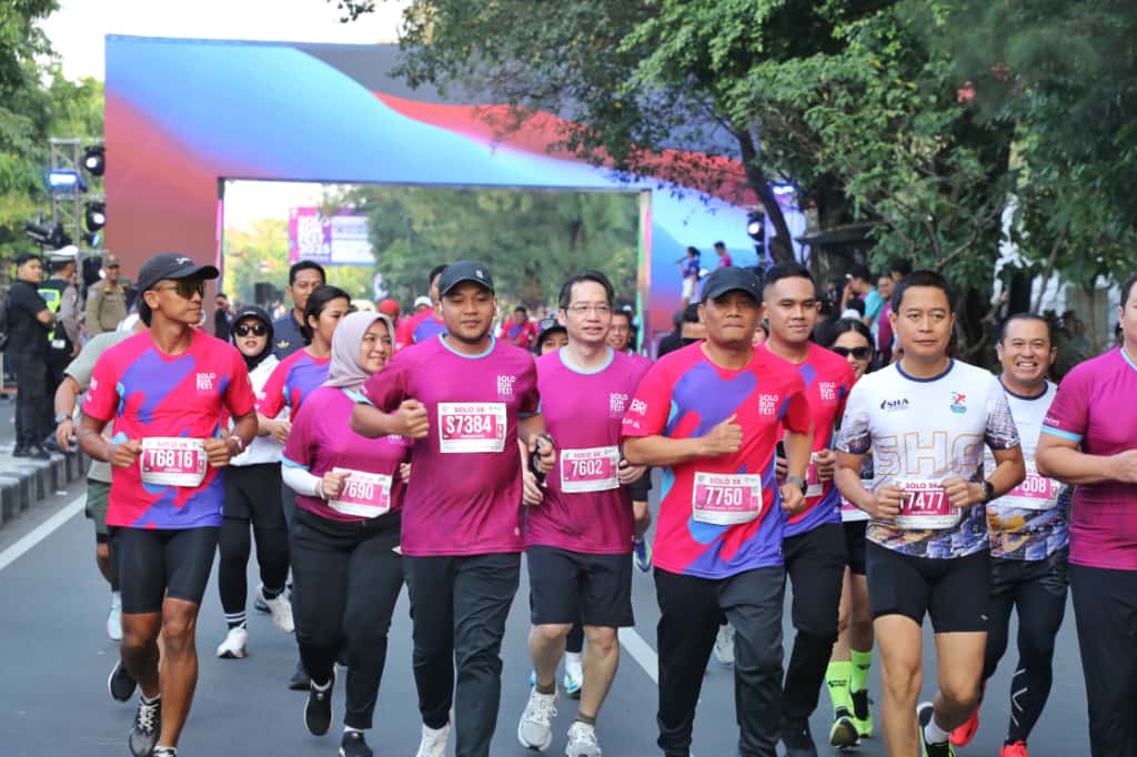 Ahmad Luthfi Berbaur Bersama Sekitar 6.000 Peserta Ramaikan Solo Run Fest 2025
