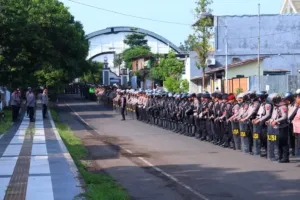 Jelang Audiensi Forlindo Jaya, Polres Pekalongan Gelar Apel Siaga 412 Personel Amankan DPRD
