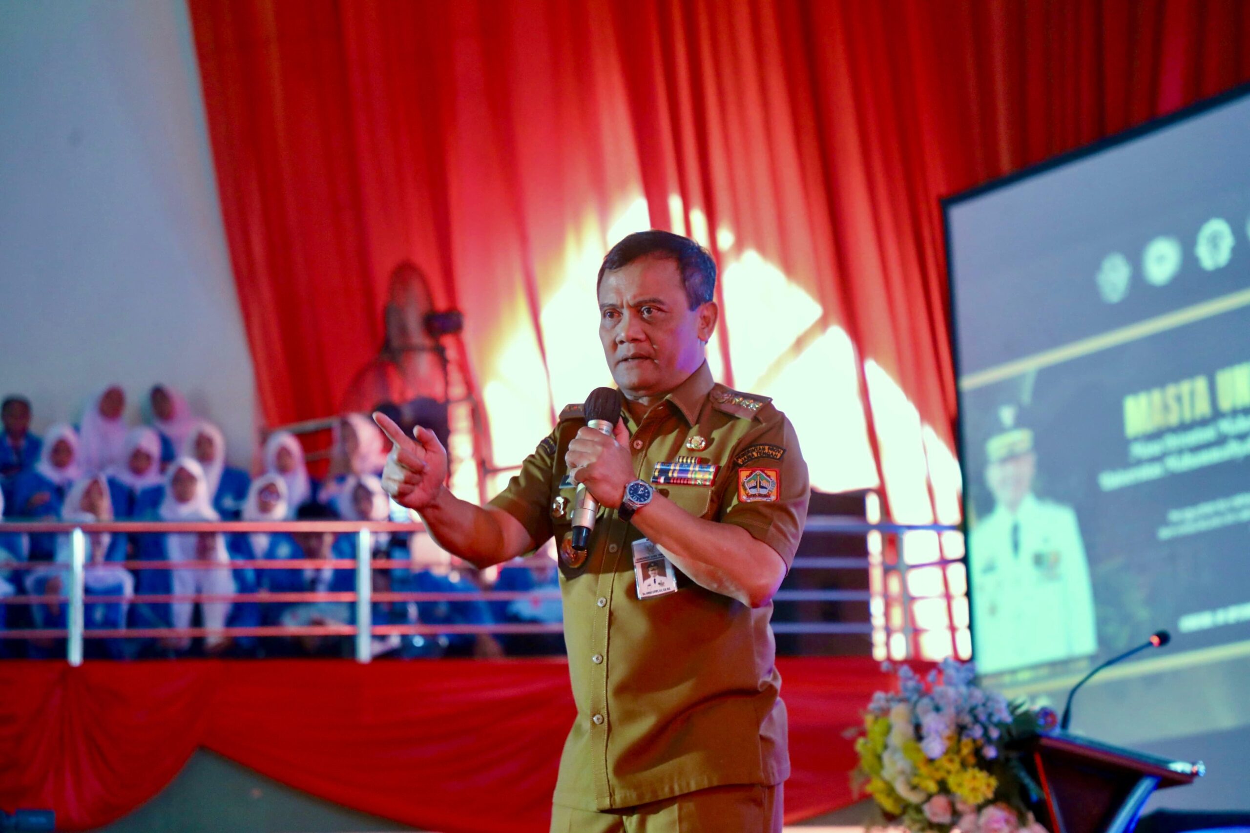 Ahmad Luthfi Tegaskan Integritas Pemimpin di Depan Ribuan Mahasiswa Unimus