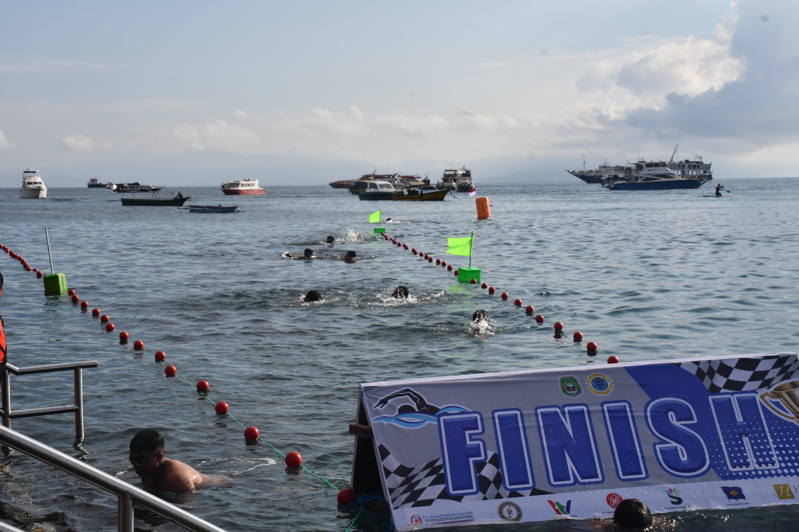 Lomba Open Water Swimming: Perkuat Sinergi TNI dengan Pemda Maluku Utara