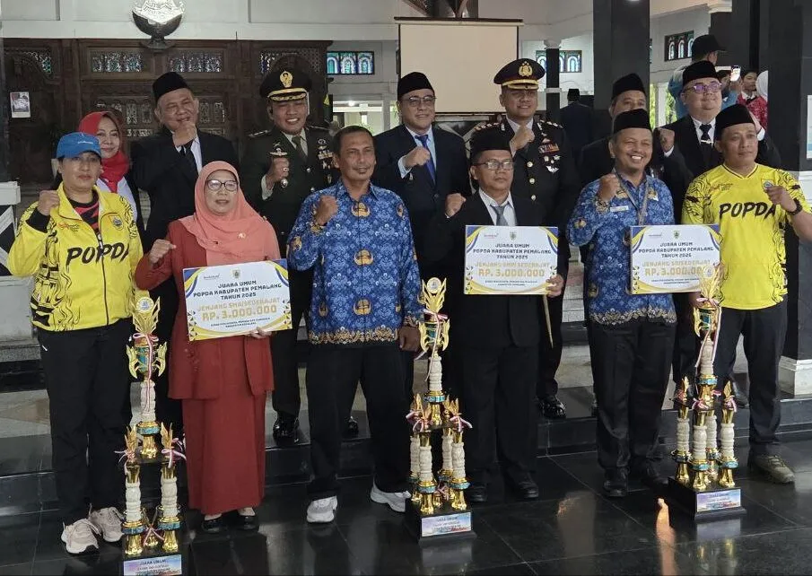 Upacara Hari Sumpah Pemuda ke 97 di Pemalang Diwarnai Penyerahan Penghargaan POPDA