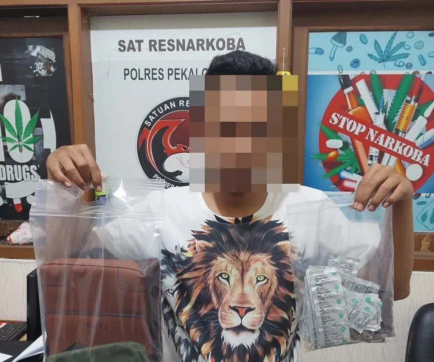 Jual Ganja dan Obat Keras, Buruh di Kedungwuni Ditangkap Polisi