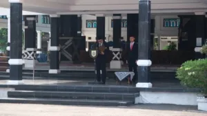 Pimpin Upacara Hari Guru, Nurkholes Sampaikan Pesan Sejumlah Program Kesejahteraan Guru