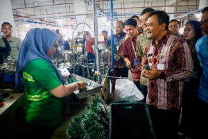 Pertumbuhan Ekonomi Melesat, Investasi Bergeliat