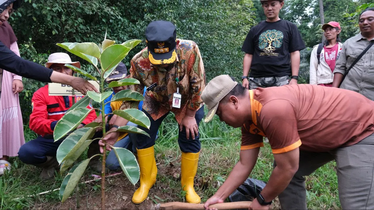 Antisipasi Bencana, Forkopimda Pemalang Lakukan Tanam Pohon di Pulosari