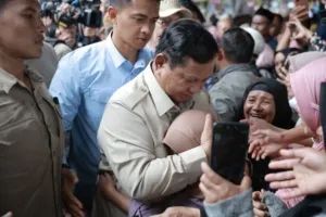 Dari Rusia Prabowo Langsung Ke Lokasi Bencana di Sumut