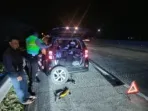 Aksi Cepat Petugas Patroli Tol Pekalongan Bantu Pemudik Jakarta yang Pecah Ban di KM 337