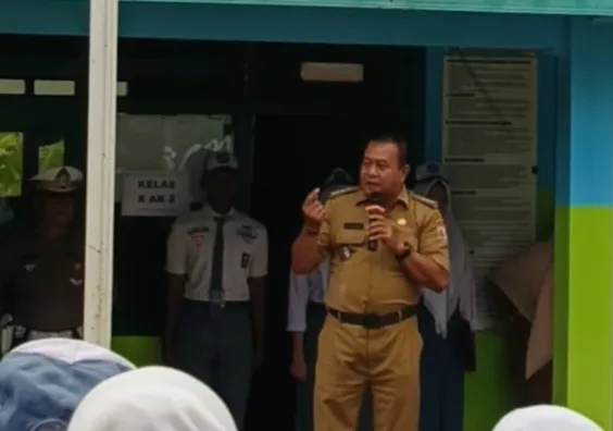 Camat Petarukan Muhibin Minta Siswa SMK Islam Al Khoiriyah Petarukan Tingkatkan Kecerdasaannya