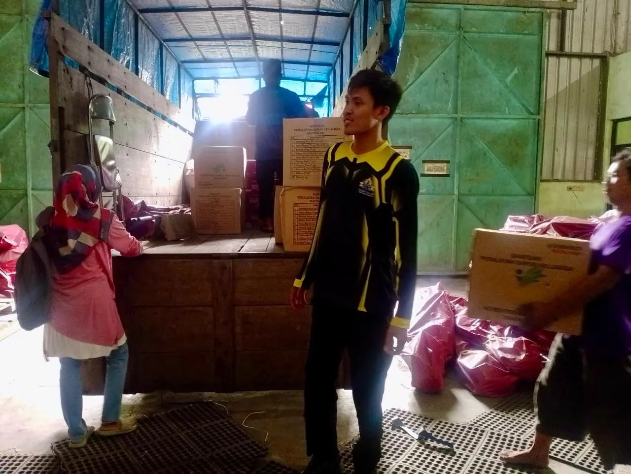 Ratusan Juta Rupiah Logistik Dikirim ke Empat Daerah Banjir Oleh Pemprov Jateng