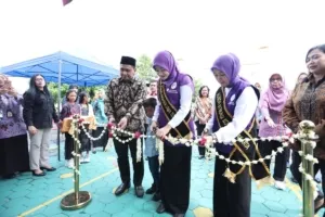 Luncurkan Bus Pintar Keliling di Surakarta, Nawal Yasin Dorong Peningkatan Minat Baca Masyarakat