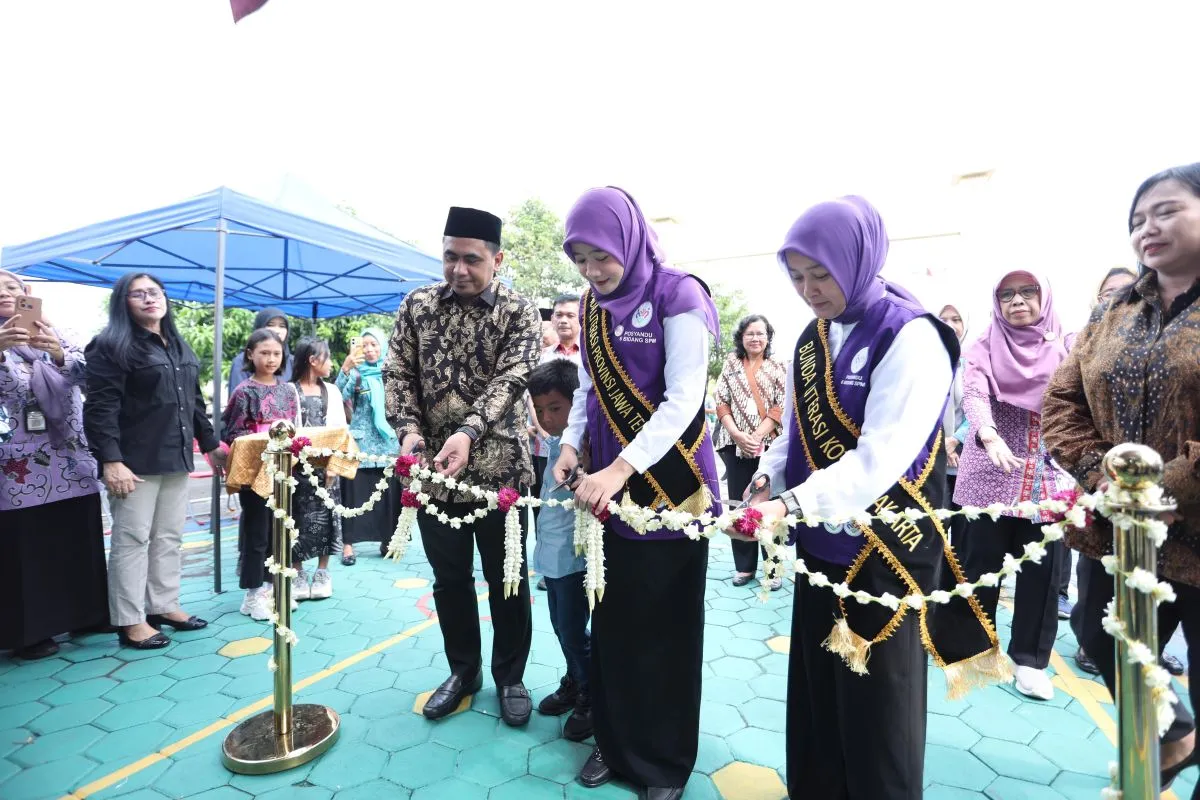 Luncurkan Bus Pintar Keliling di Surakarta, Nawal Yasin Dorong Peningkatan Minat Baca Masyarakat