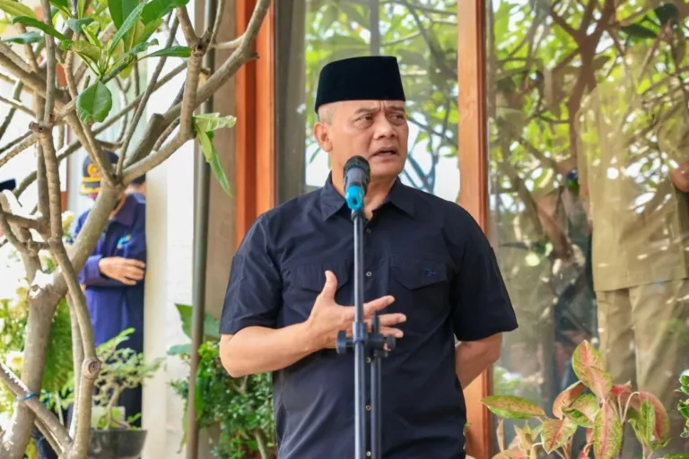 Gubernur Ahmad Luthfi Berduka, Lepas Jenazah Wabup Klaten Benny Indra Menuju Peristirahatan Terakhir