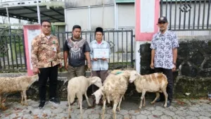 Pulihkan Ekonomi Warga Terdampak Bencana, Dinas Pertanian Salurkan Bantuan Ternak di Pulosari
