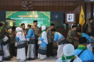 Kapolres dan Forkopimda Hadiri Pelepasan Jamaah Calon Haji Kabupaten Pekalongan