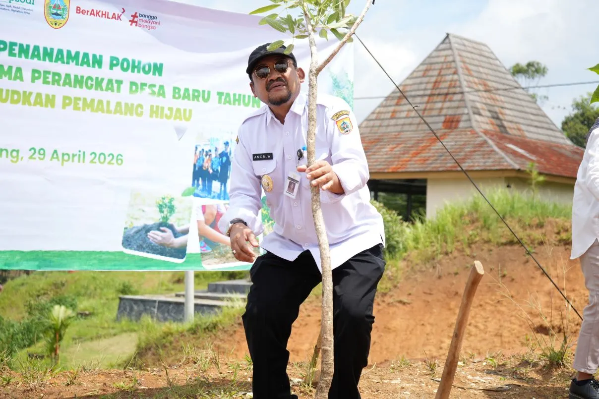 Bupati Pemalang Minta Perangkat Desa Menjaga Lingkungan