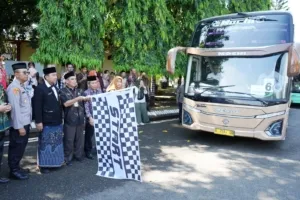 134 Jemaah Haji Kloter 9 Asal Pemalang Diberangkatkan ke Donohudan