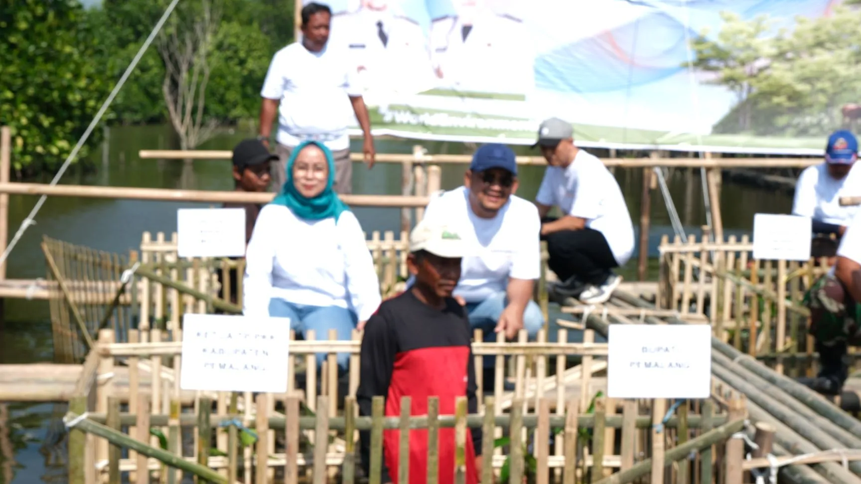 Peringati Hari Lingkungan Hidup 2026, Bupati Pemalang Pimpin Aksi Tanam Mangrove di Desa Pesantren