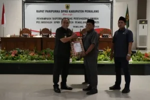 Penuhi Amanat Konstitusi, Wabup Nurkholes Sampaikan Raperda Pertanggungjawaban APBD 2025