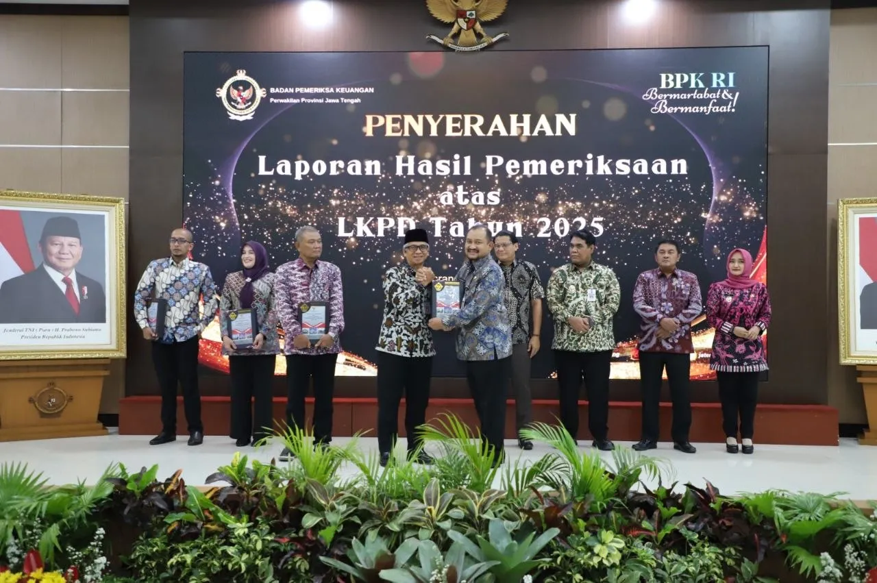 Pemalang Kembali Raih Opini WTP, Bupati Anom Terima LHP LKPD 2025 dari BPK Jateng