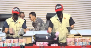 Skandal OTT Pemkab Pemalang: KPK Tetapkan Bupati Pemalang dan Oknum Staf Internal Sebagai Tersangka Pemerasan Rp1,98 Miliar