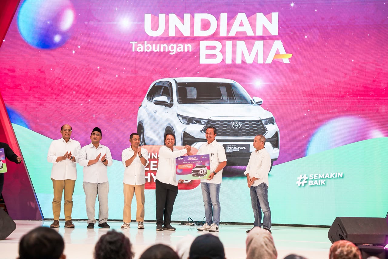 Nasabah Slawi dan Demak Boyong Toyota Innova Zenix Hybrid di Undian Tabungan Bima Bank Jateng