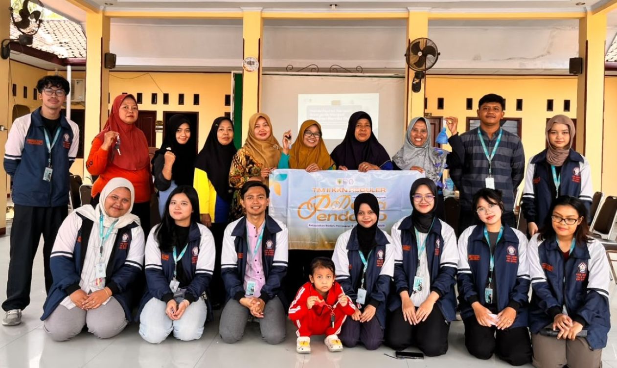 Mahasiswa KKN Undip Edukasi Warga Pendowo soal QRIS dan Keamanan Transaksi